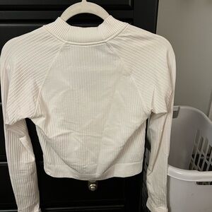 Lululemon it’s Rulu cropped half zip